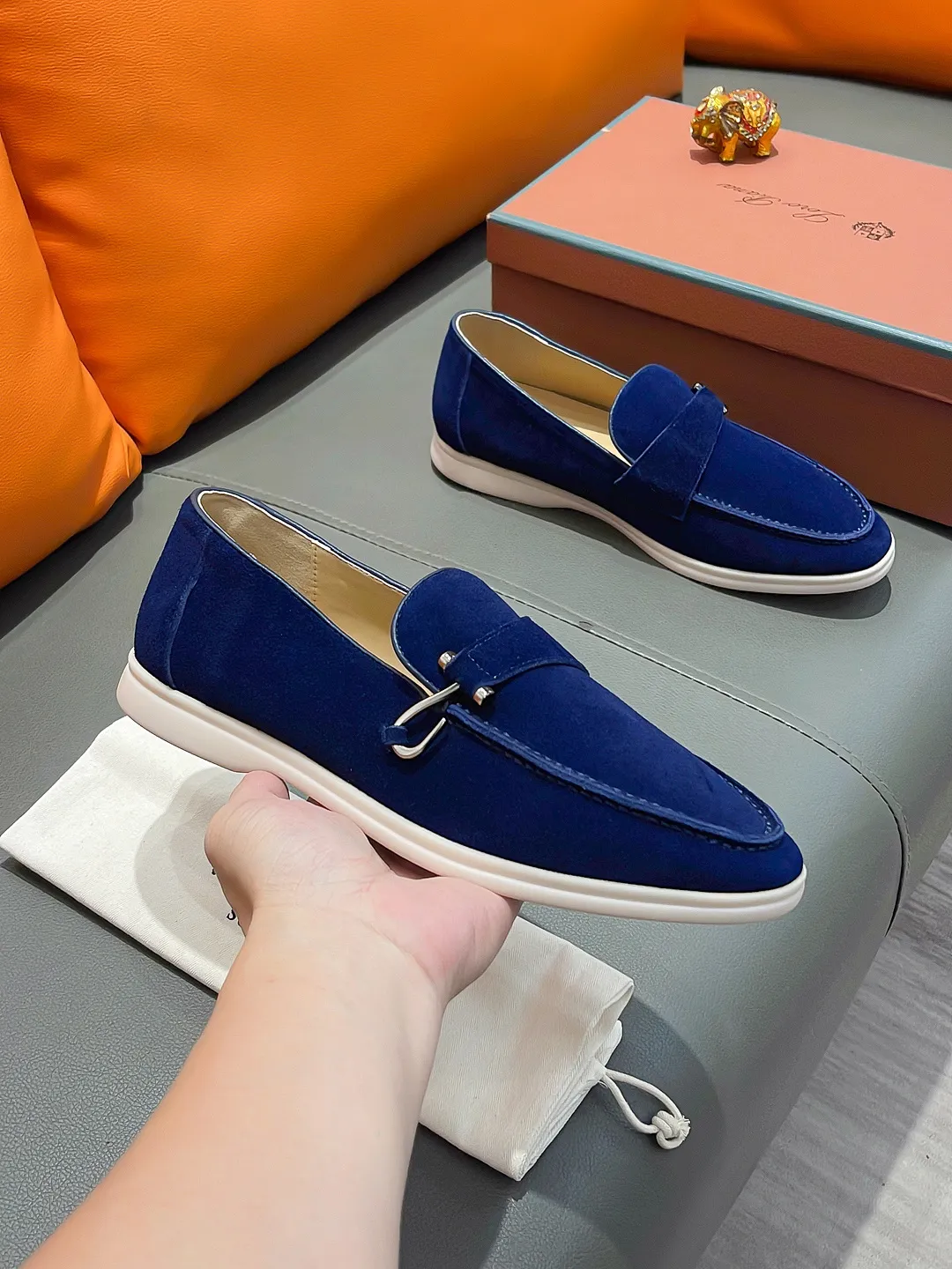 Men's shoes LORO PIANA "LP" P420 Regular size: 38-44 (casual shoes) Product materials: Selected high-mercerized suede upper, comfortable sheepskin lining; original outsole.